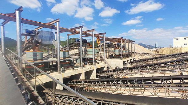 双金机械大型石料生产线生产现场